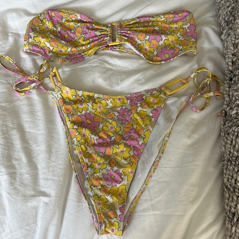 PACSUN | floral bikini set top: large bottoms: xl